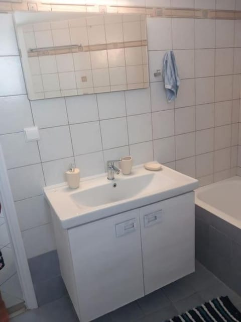 Mariam House Apartment in Paros