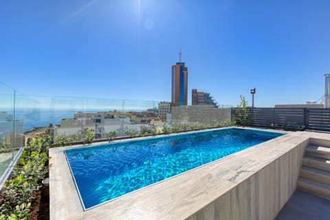 Day, Natural landscape, Pool view, Sea view, Swimming pool, sunbed
