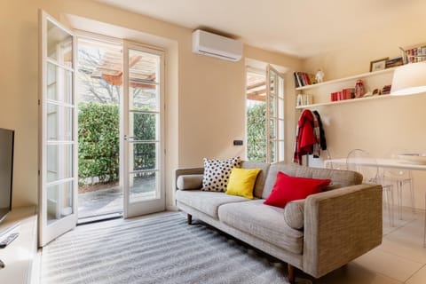 Living room, air conditioner