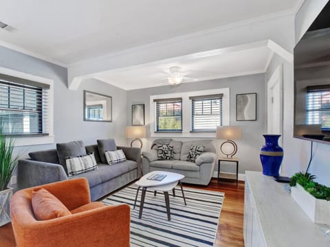 Ebb & Flow Apartment House House in Tybee Island