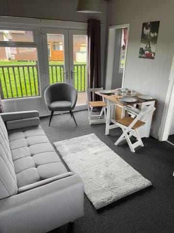 Holiday Chalet D16 Campground/
RV Resort in Mablethorpe