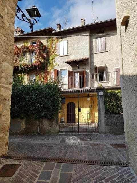Il Cortiletto Apartment in Gargnano