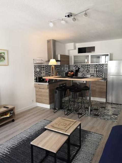 Dining area, dishwasher, oven, stove