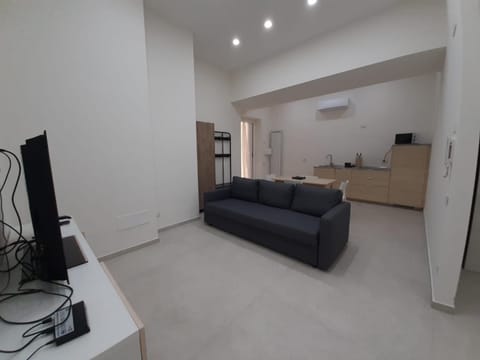 TV and multimedia, Kitchen or kitchenette, Living room