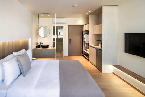 Bedroom, kitchen