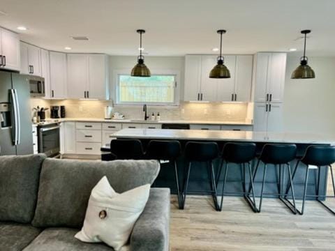 Kitchen or kitchenette, Seating area, Dining area, dishwasher, minibar, pet friendly, stove