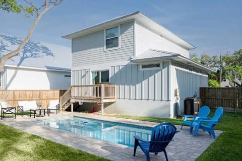 Sunset & Sand Retreat: Heated Pool - Near Shore House in Vilano Beach