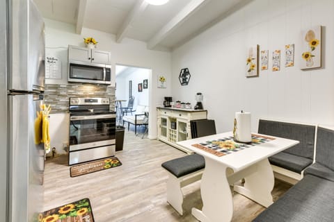 Cozy Fort Walton Beach Escape with Private Patio! House in Fort Walton Beach