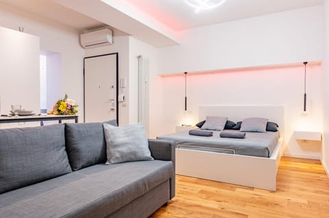 Living room, Seating area, air conditioner