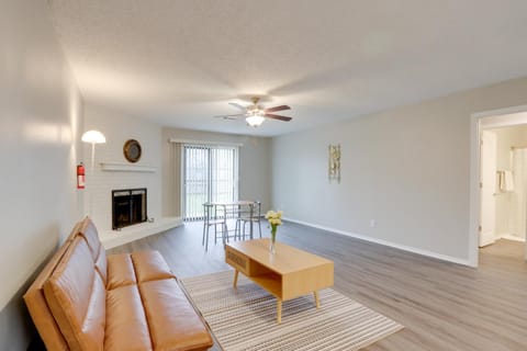 3 Mi to Campus Fayetteville Home with Hot Tub! House in Fayetteville