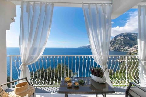 Natural landscape, View (from property/room), Balcony/Terrace, Seating area, Sea view
