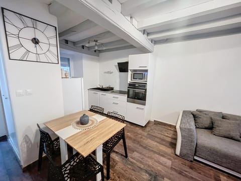 Kitchen or kitchenette, minibar, pet friendly