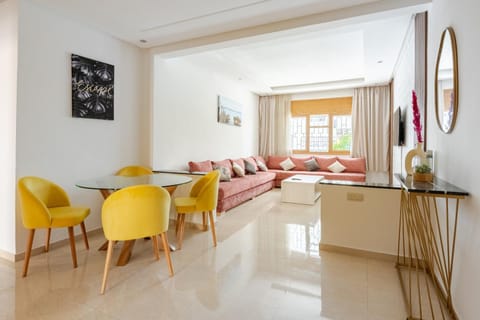 TV and multimedia, Living room, Dining area