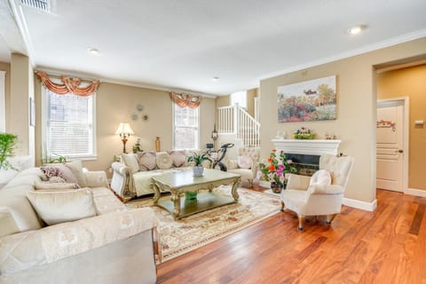 Luxe Bay View Home Near SF, Berkley and Napa Valley House in Hercules