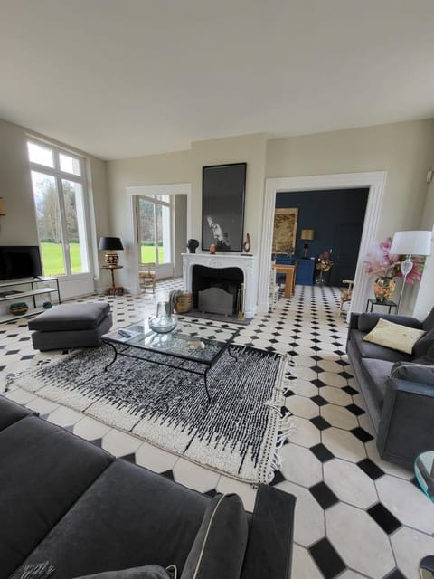 Communal lounge/ TV room