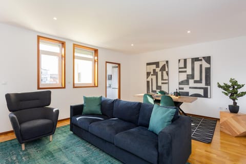 Living room, Seating area, air conditioner