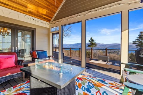 Eagles Landing House in Bolton Landing