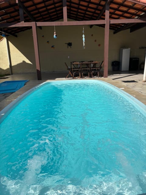 Orla 500 - Casa inteira 15 pessoas - Com Piscina - 500 Metros da Praia - Churrasqueira e muito mais House in Cabo Frio