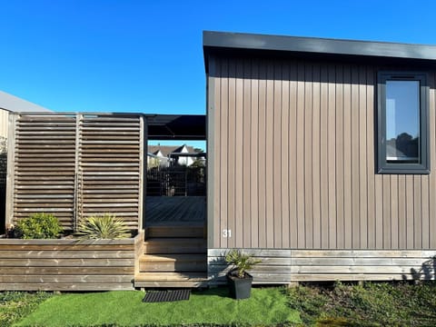 Mobil-home confort 6 pers, 3 ch, pisc chauffée, à 200m plage Jullouville - FR-1-361A-70 House in Jullouville