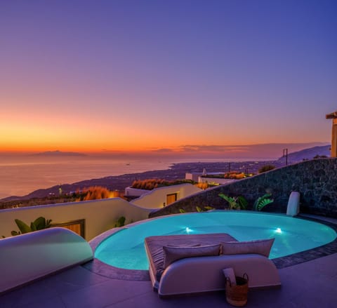 Patio, Pool view, Sea view, Swimming pool, Sunrise, sunbed