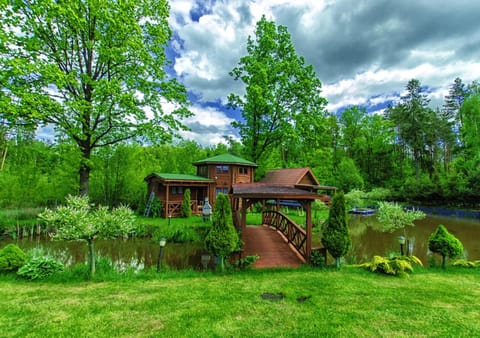 Property building, Nearby landmark, Spring, Day, Natural landscape, Garden, Garden view, Lake view, River view