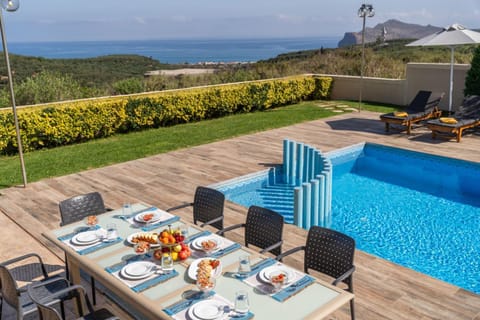 Spring, Day, Garden, Garden, View (from property/room), Dining area, Garden view, Mountain view, Pool view, Sea view, Swimming pool, sunbed