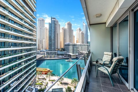 View (from property/room), Balcony/Terrace, Living room