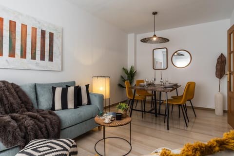 Living room, Seating area, Dining area