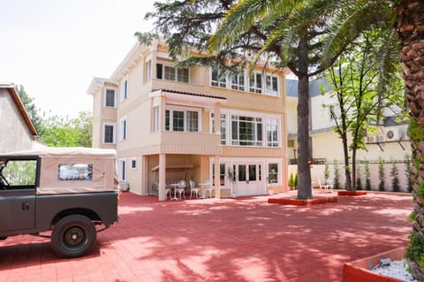 Property building, Day, Parking