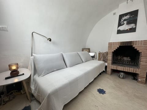 Seating area, flat iron