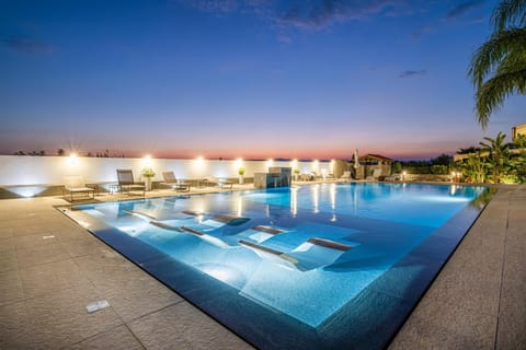 Night, Pool view, Swimming pool, sunbed