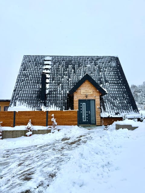 Property building, Day, Winter