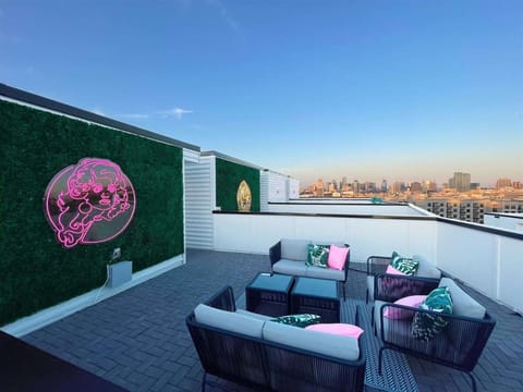 King & Queen 2 Homes - 24 Beds City Views House in Nashville