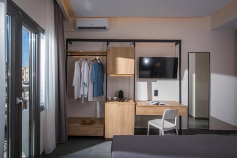 King's Blue , Superior Living Apartment in Heraklion