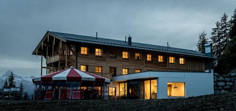 Property building, Balcony/Terrace