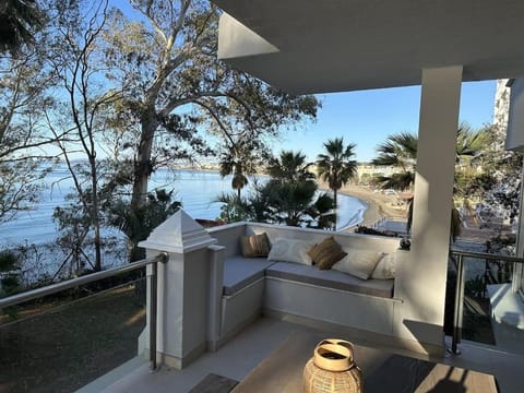 View (from property/room), Balcony/Terrace, Seating area