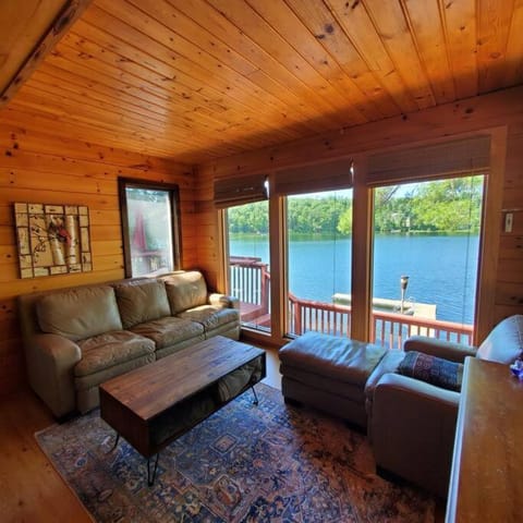 Lake Cottage with Spectacular Views House in Michigan