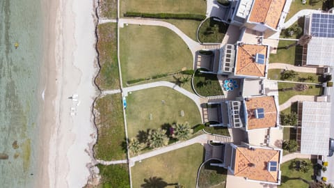 Villa Alpha - Beachfront, Steps from Agistri, Da Noi and Blue Carpet Villa in Halkidiki