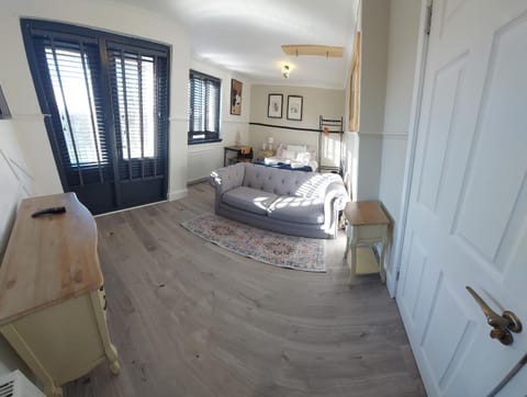 Bed, Living room, Bedroom