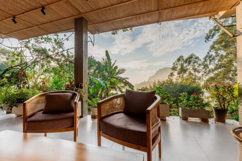 Patio, Spring, Day, Natural landscape, View (from property/room), Balcony/Terrace, Seating area, Garden view