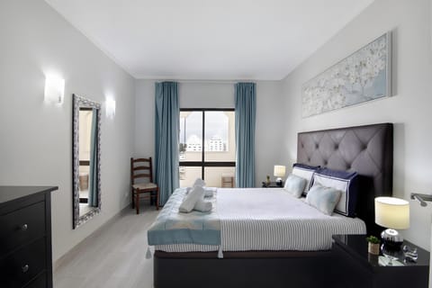 Living room, Bedroom
