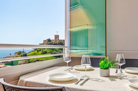 Day, Natural landscape, View (from property/room), Balcony/Terrace, Balcony/Terrace, Dining area, Sea view