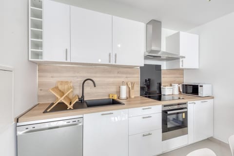 Coffee/tea facilities, Kitchen or kitchenette, dishwasher, minibar, pet friendly, stove, toaster