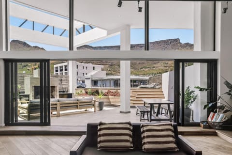 Property building, Patio, Day, Natural landscape, View (from property/room), Balcony/Terrace, Living room, Seating area, Mountain view