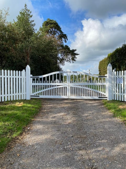 Nettlebed Farm Holiday Lets Barn3 House in Eastleigh District