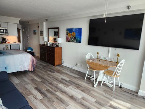 Daytona Beach Condo with Ocean view Apartment hotel in Daytona Beach Shores