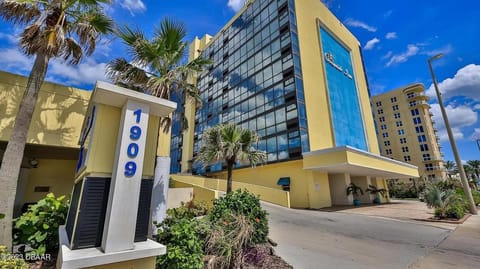 Daytona Beach Condo with Ocean view Apartment hotel in Daytona Beach Shores