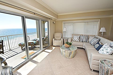 Day, Balcony/Terrace, Living room, Other, Seating area, Sea view