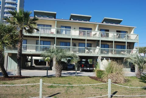 Property building, Day