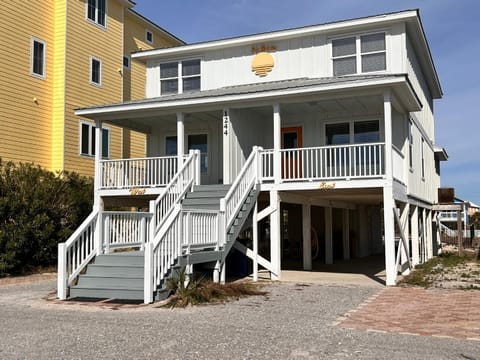 Property building, Day